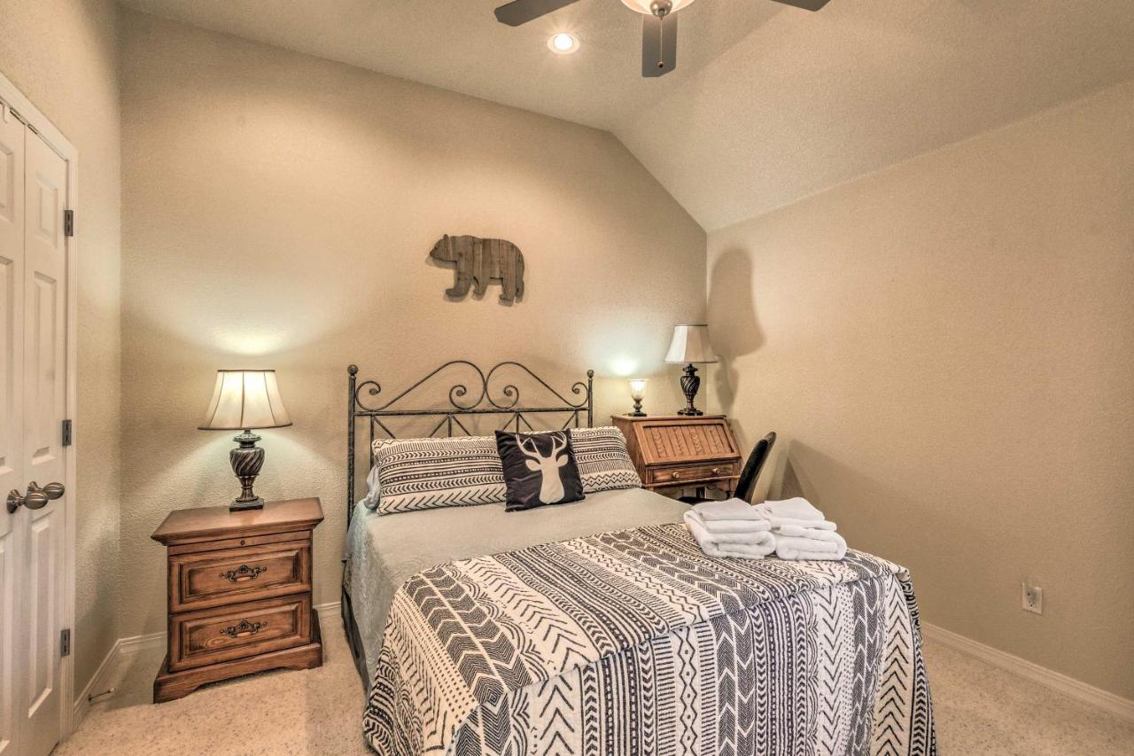 Roomy Ruidoso Retreat With Deck, Grill, And Mtn Views! Esterno foto