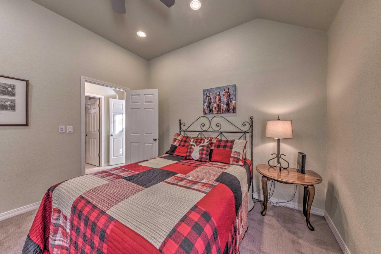 Roomy Ruidoso Retreat With Deck, Grill, And Mtn Views! Esterno foto